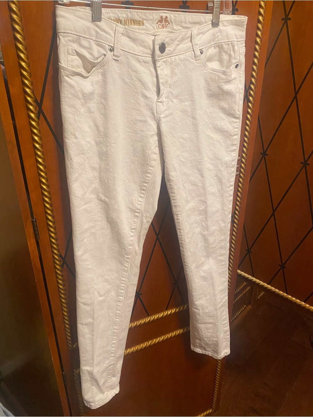 Chelsea & Violet White Skinny Jeans